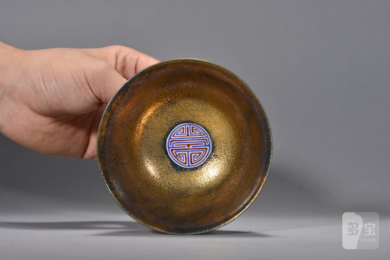 清乾隆 仿古铜釉珐琅彩缠枝花卉纹碗 - 图5